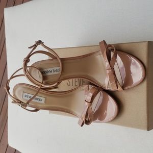 Steve Madden Bradshaw patent ankle strap high heel - FLAWED